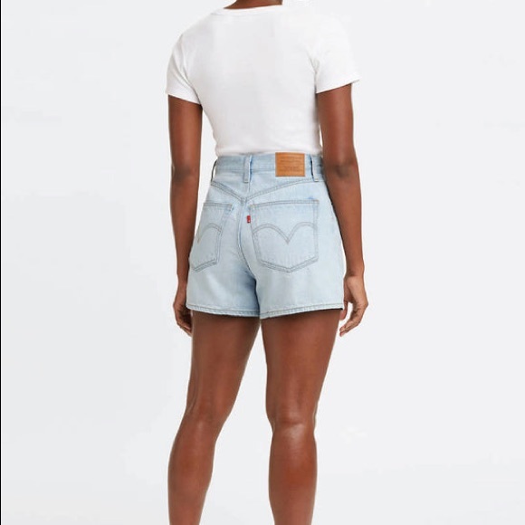 High Loose Shorts | Levi’s | Size 32 - Picture 3 of 5